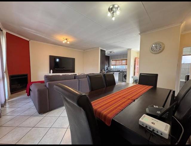 2 BEDROOM TOWNHOUSE FOR SALE IN MEYERSDAL